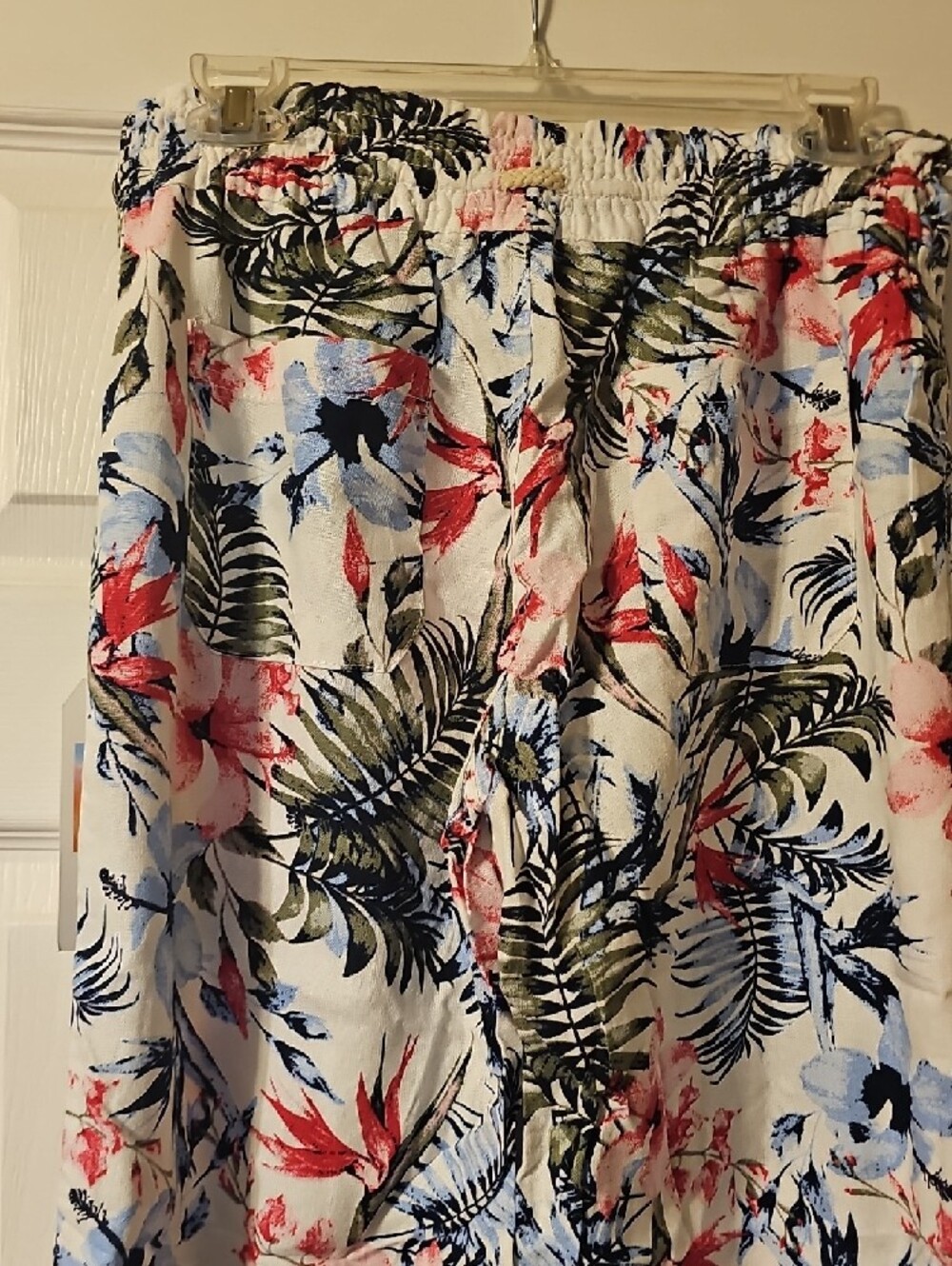 Tropical-Print Wide Leg Pants - White with Blue & Pink Floral - Picture 5 of 5